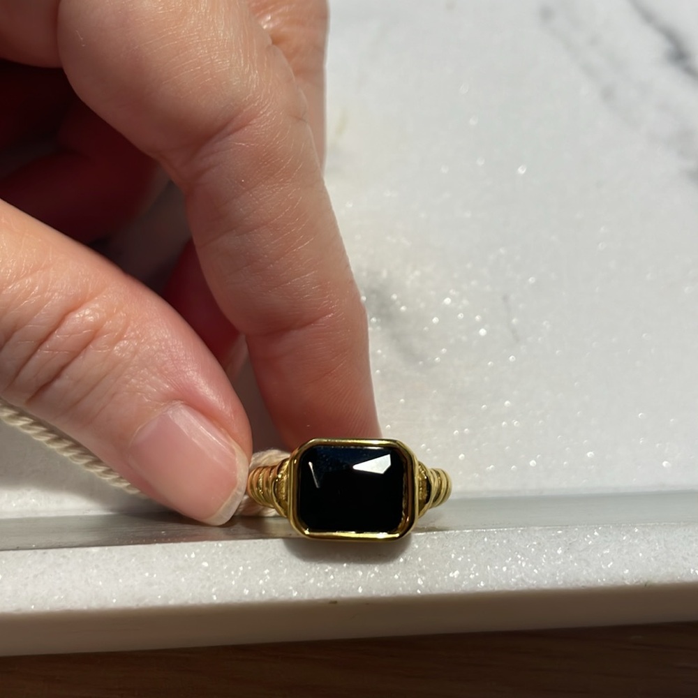 Black gemstone cocktail statement ring braided band No tarnish sophisticated - Picture 6 of 8